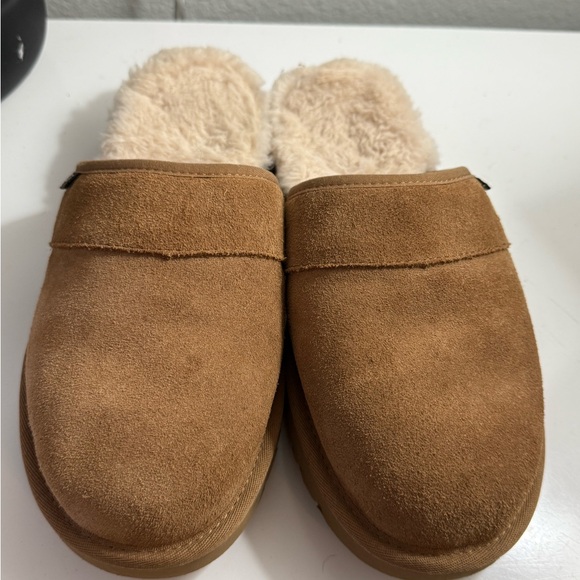 UGG Men's Brown Slip-On Loafers - Picture 4 of 5